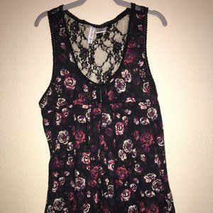 Full Tilt floral w/lace tank sz. L
